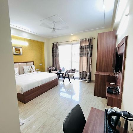 Hotel The Luxe 18 - Golf Course Road Gurgaon Luaran gambar