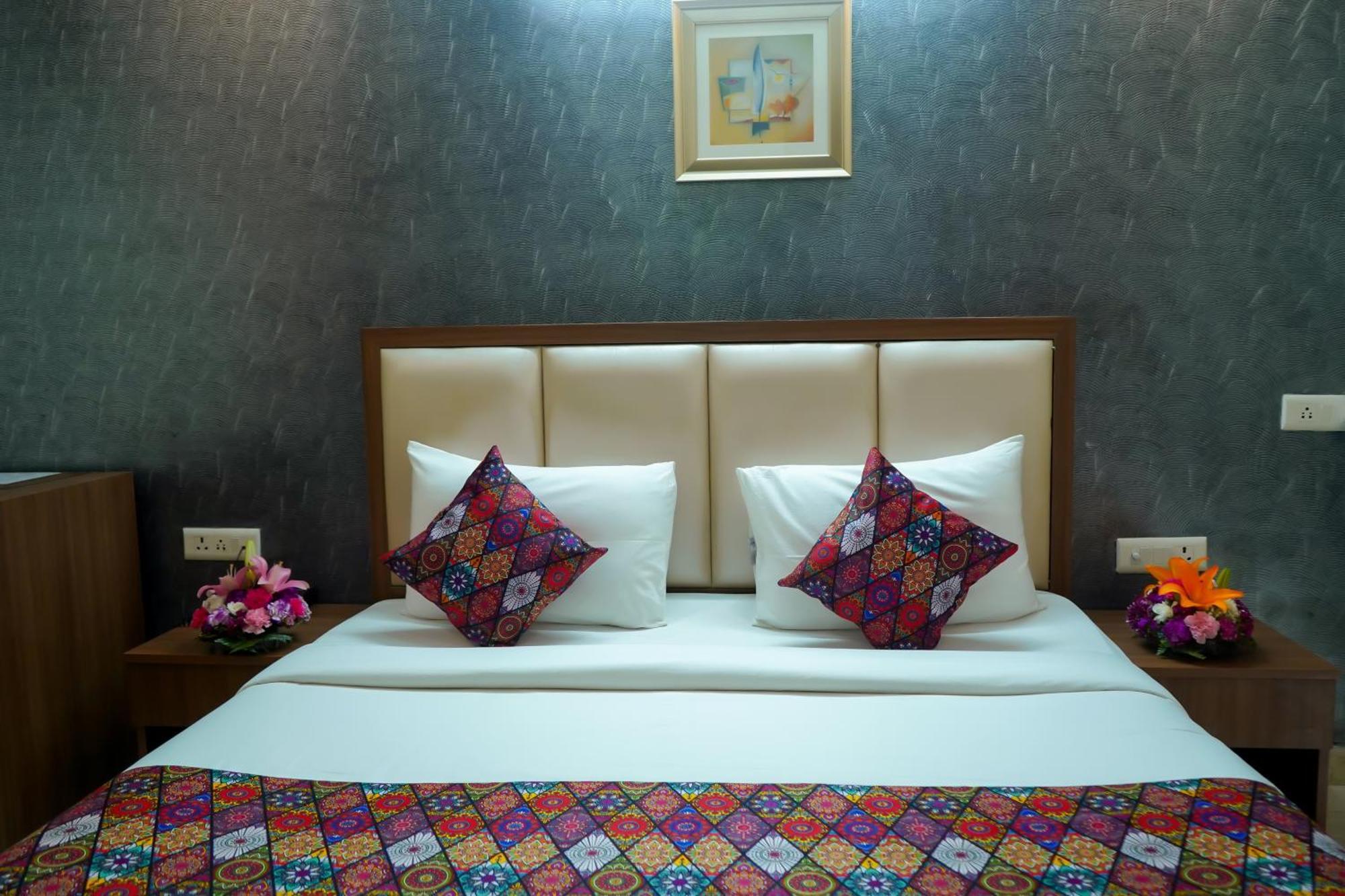 Hotel The Luxe 18 - Golf Course Road Gurgaon Luaran gambar