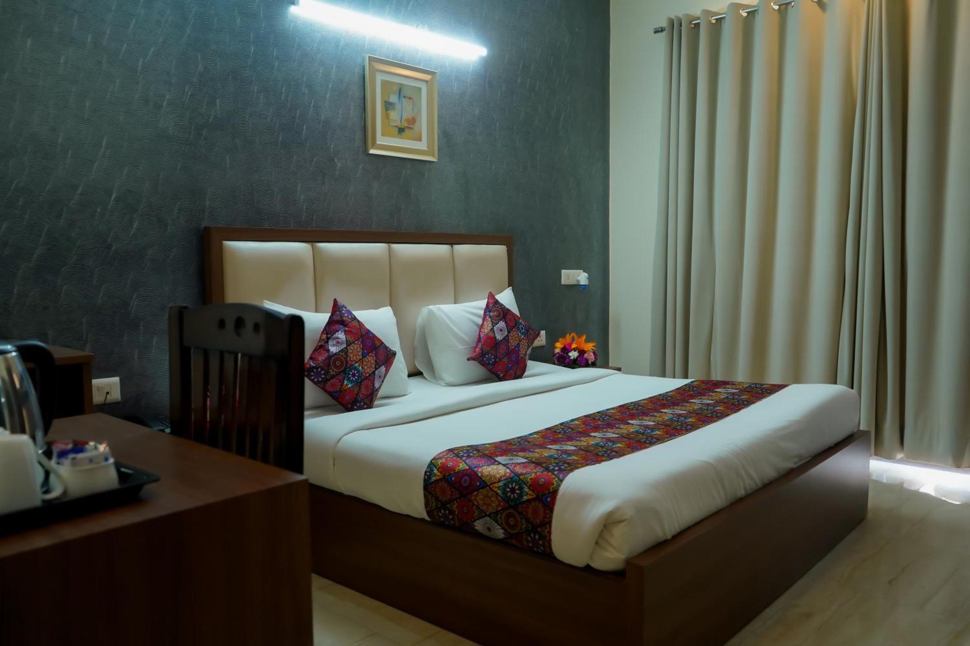 Hotel The Luxe 18 - Golf Course Road Gurgaon Luaran gambar