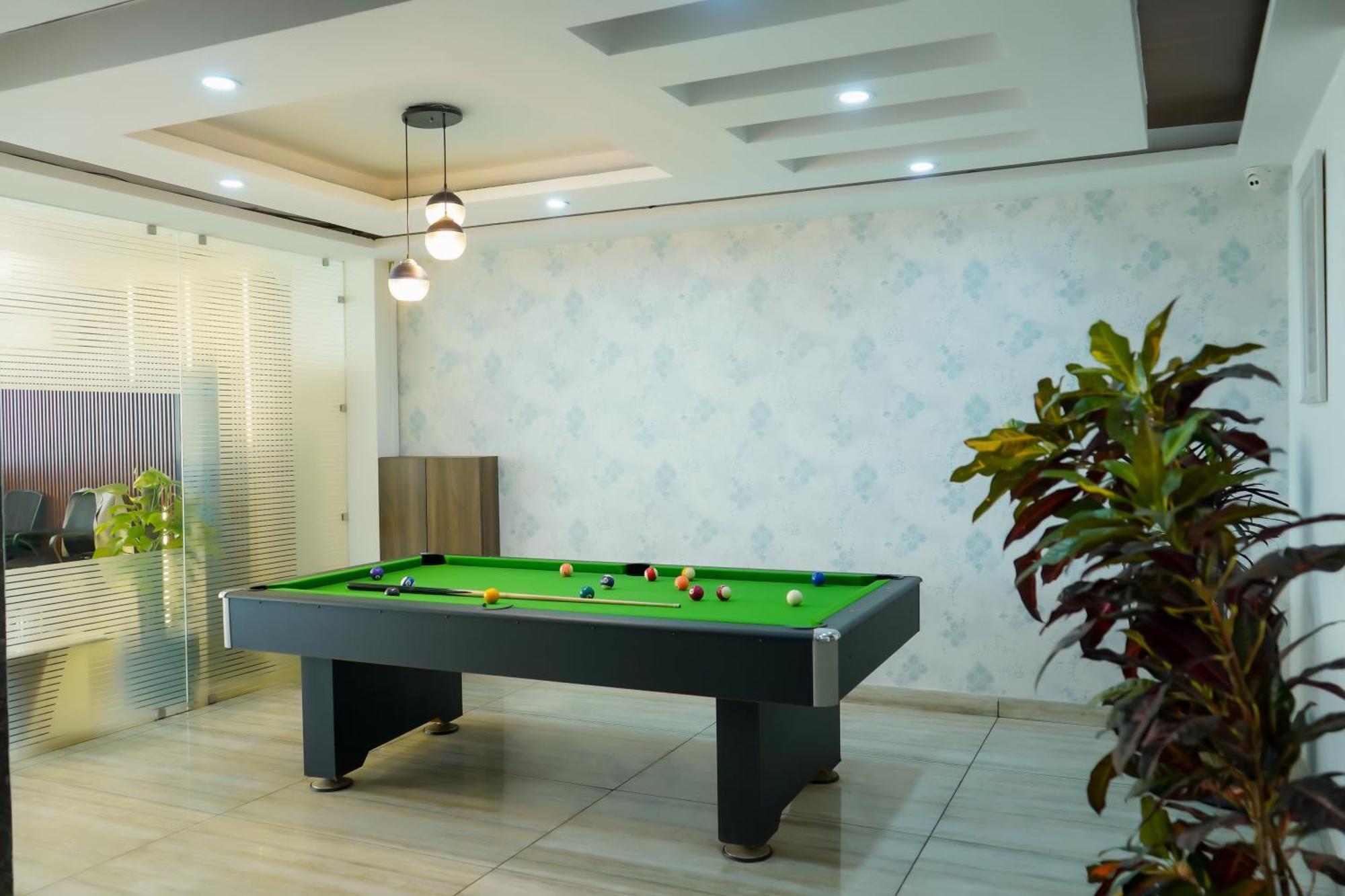 Hotel The Luxe 18 - Golf Course Road Gurgaon Luaran gambar