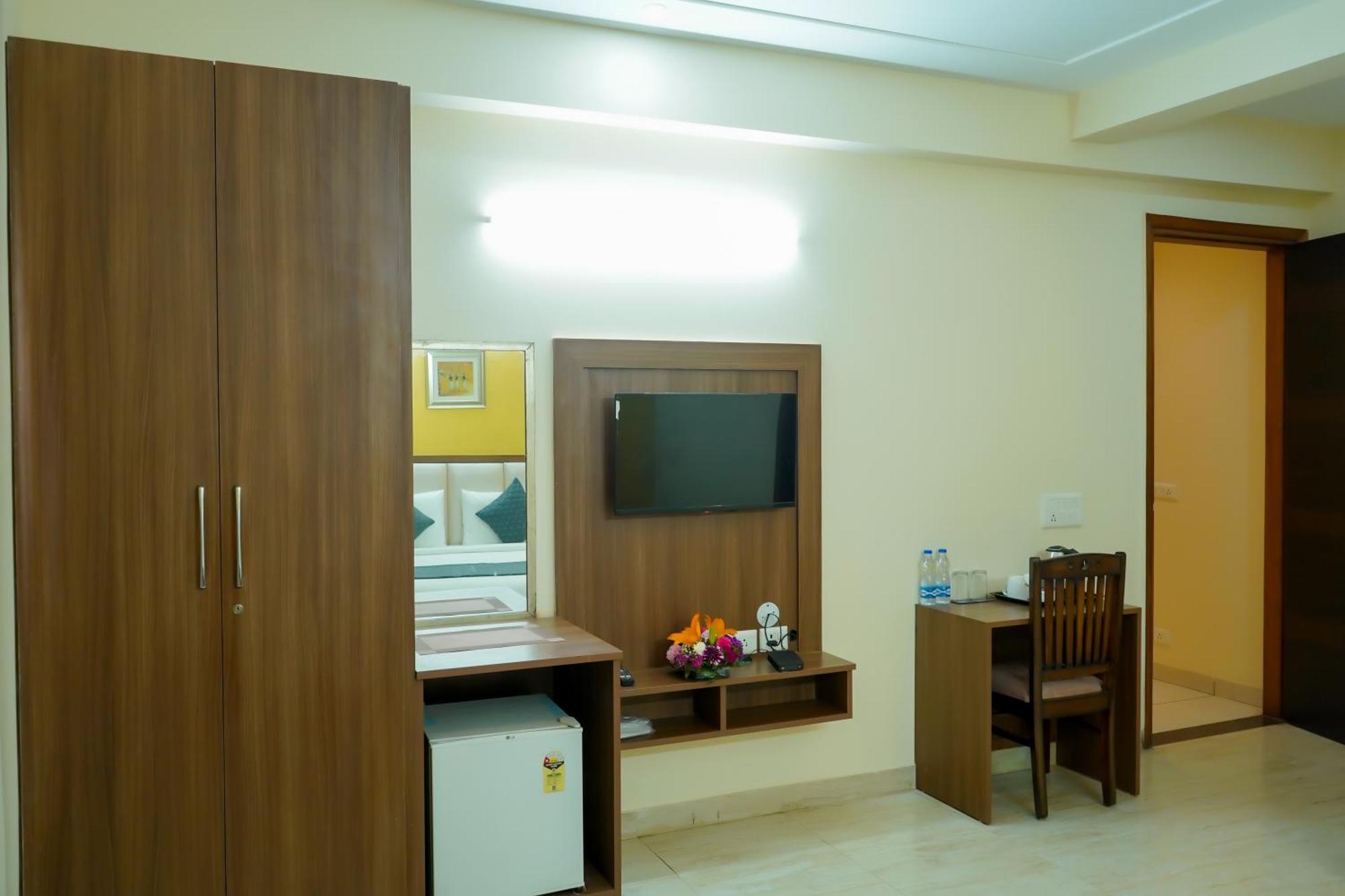 Hotel The Luxe 18 - Golf Course Road Gurgaon Luaran gambar