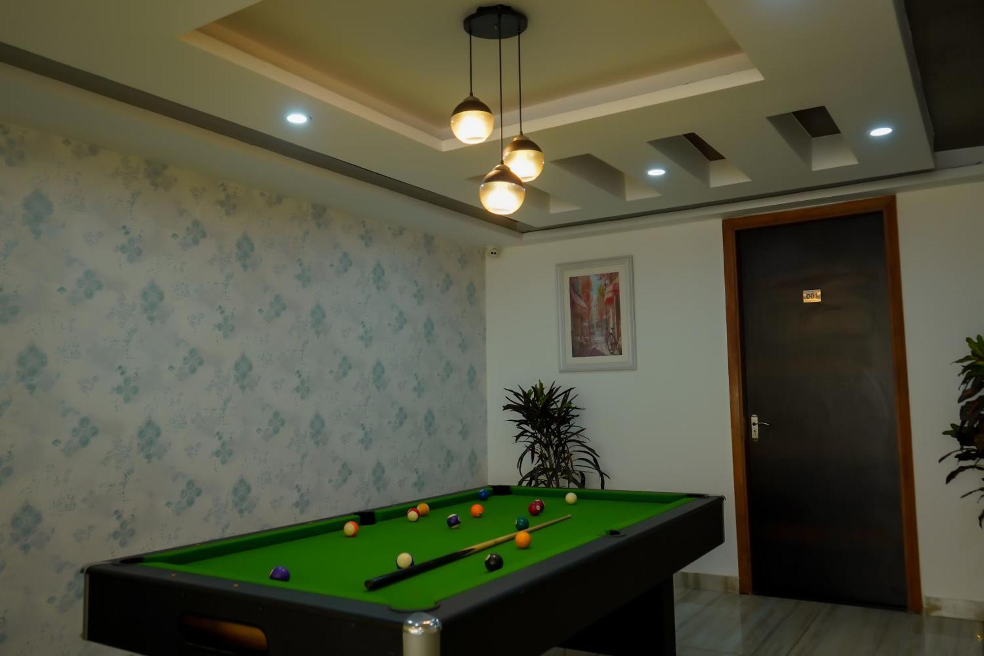 Hotel The Luxe 18 - Golf Course Road Gurgaon Luaran gambar